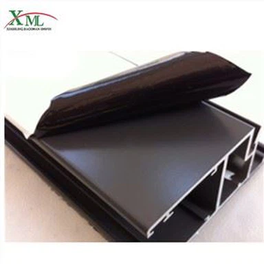 Metallilevyä suojaava kalvo